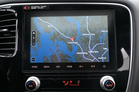 Mitsubishi Outlander 16 of 27