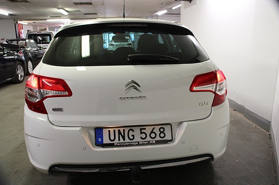 Citroen C4 13 of 17