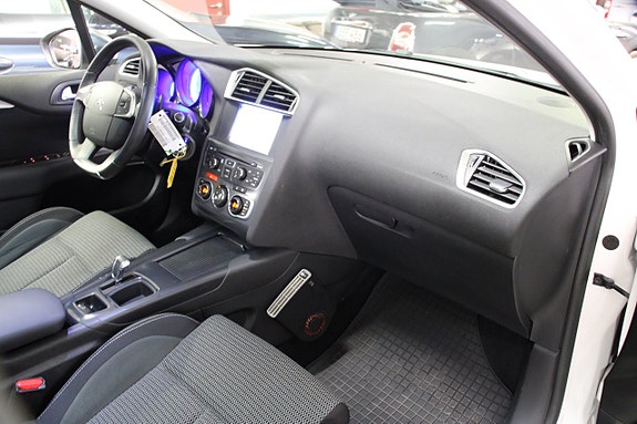 Citroen C4 15 of 17