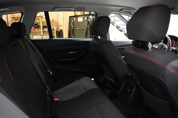 BMW 320d 18 of 22