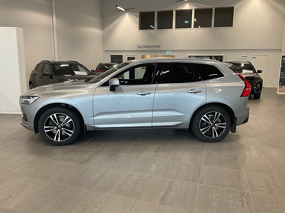 Volvo XC60 2 of 23