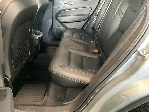 Volvo XC60 17 of 23