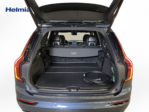 Volvo XC90 16 of 18