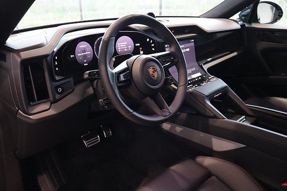 Porsche Cayenne Coupe 9 of 16