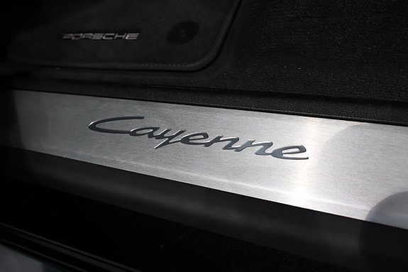 Porsche Cayenne Coupe 11 of 16