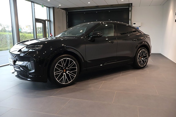 Porsche Cayenne Coupe 7 of 16