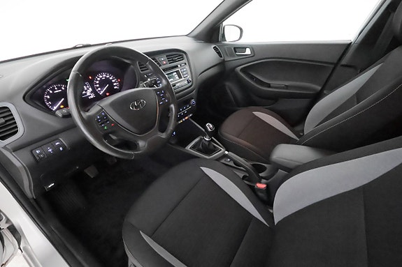 Hyundai i20 12 of 25