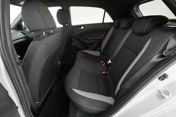 Hyundai i20 14 of 25