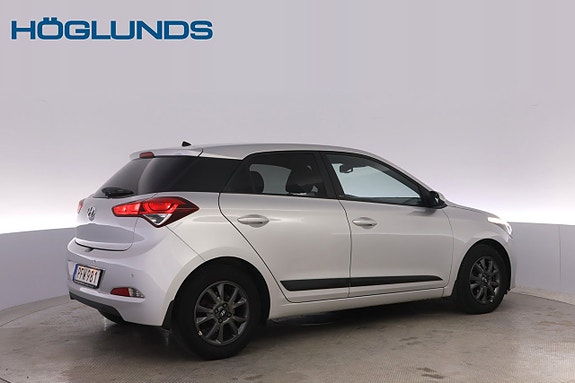Hyundai i20 3 of 25