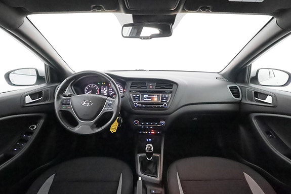 Hyundai i20 10 of 25