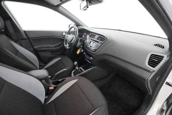 Hyundai i20 15 of 25