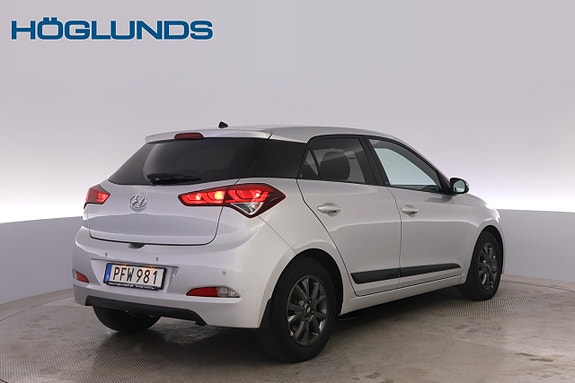 Hyundai i20 4 of 25