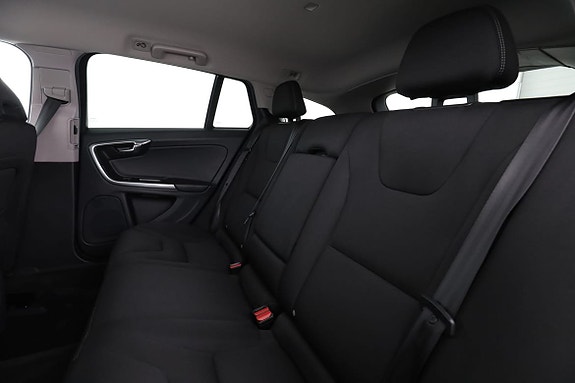 Volvo V60 15 of 30
