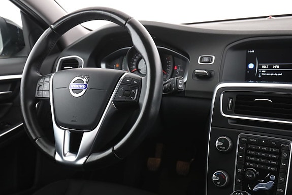 Volvo V60 14 of 30