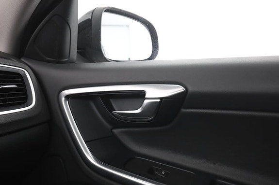 Volvo V60 30 of 30
