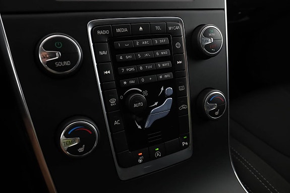 Volvo V60 25 of 30