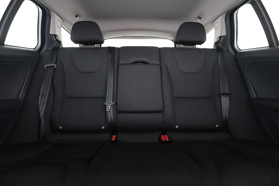 Volvo V60 16 of 30