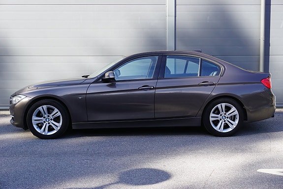 BMW 320d 8 of 30