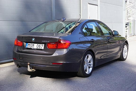 BMW 320d 5 of 30