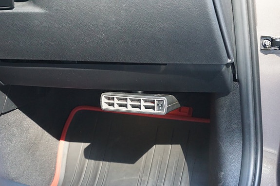 BMW 320d 15 of 30