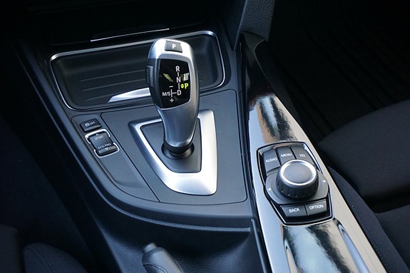 BMW 320d 22 of 30