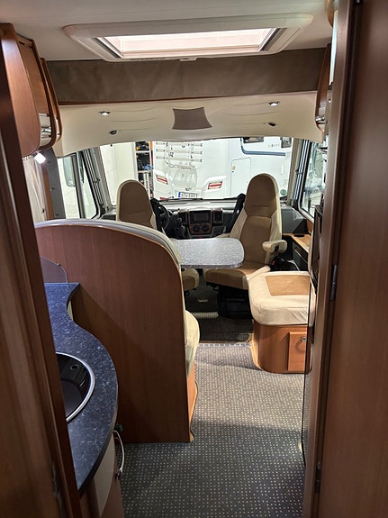 Pilote G 742 XLC EXPLORATEUR ALDE / Kamkedja / Queenbädd / Taksäng / Garage 24 of 25