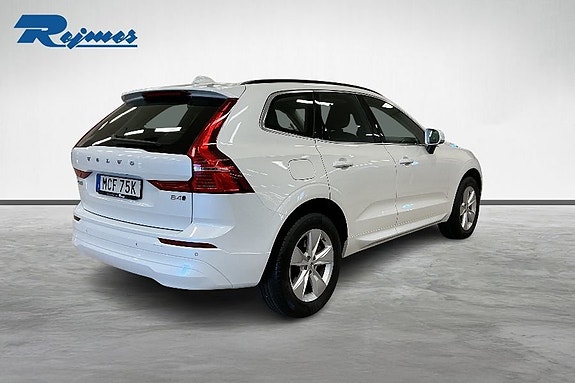 Volvo XC60 3 of 17