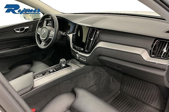 Volvo XC60 13 of 17