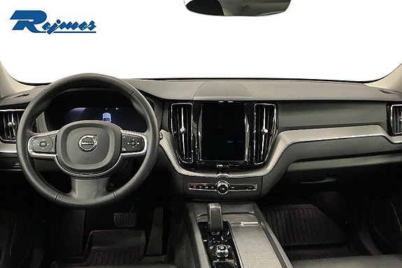Volvo XC60 10 of 17