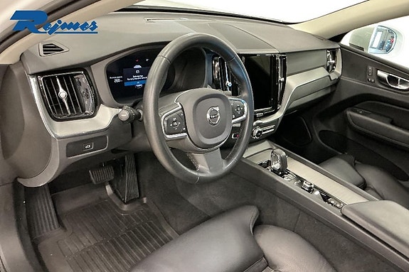 Volvo XC60 8 of 17