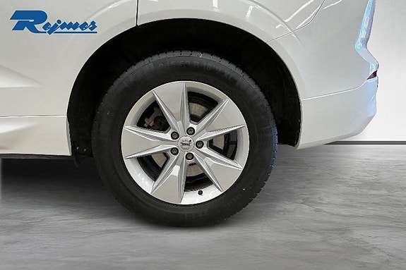 Volvo XC60 17 of 17