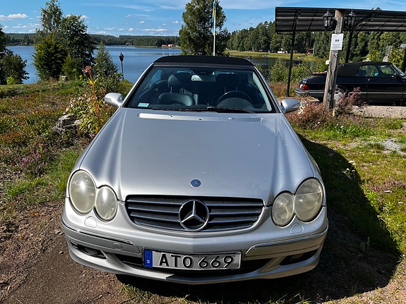 Mercedes-Benz CLK500 3 of 11