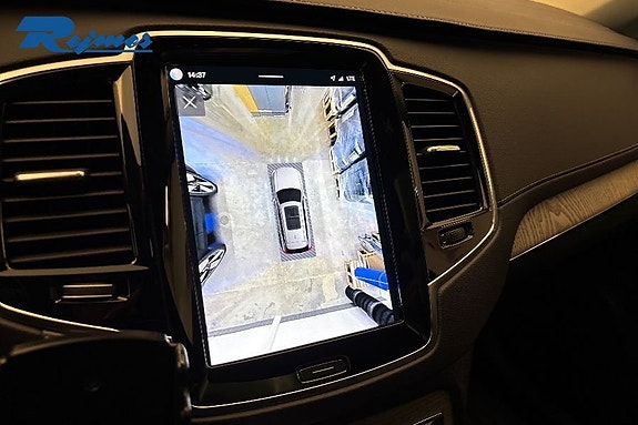 Volvo XC90 12 of 23
