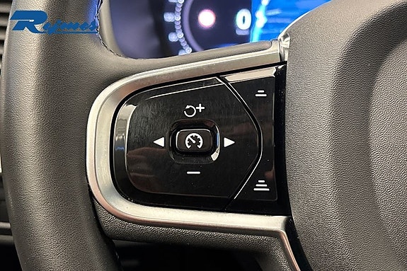 Volvo XC90 9 of 23