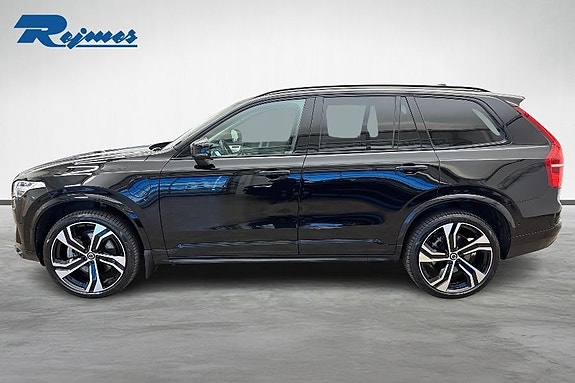 Volvo XC90 3 of 23