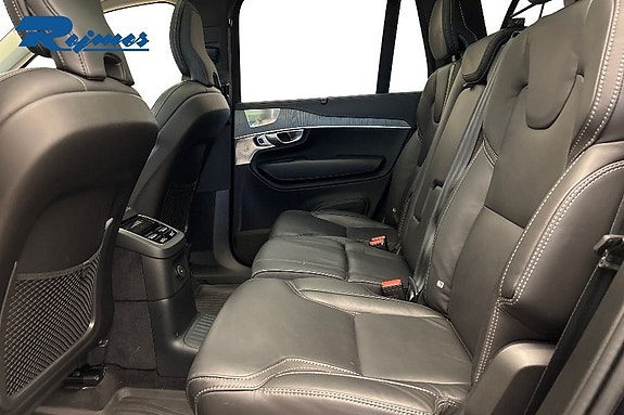 Volvo XC90 6 of 23