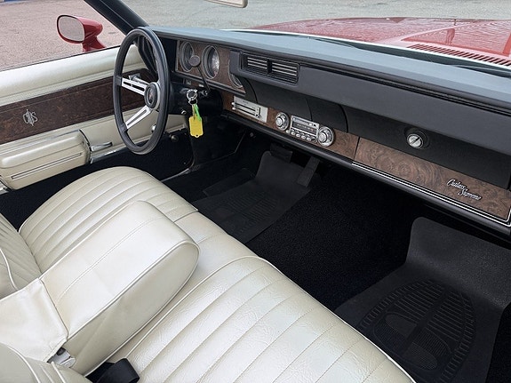 Oldsmobile Cutlass 18 of 30
