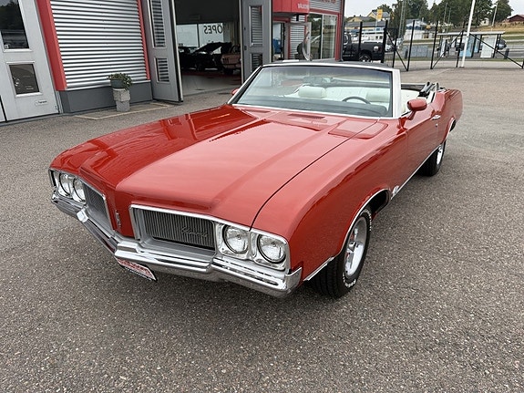 Oldsmobile Cutlass 4 of 30