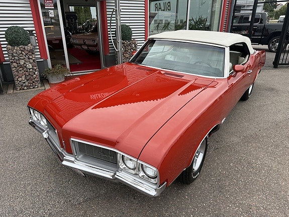 Oldsmobile Cutlass 12 of 30