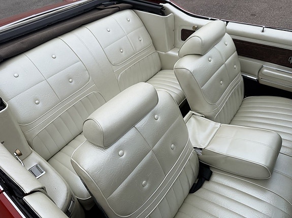 Oldsmobile Cutlass 28 of 30