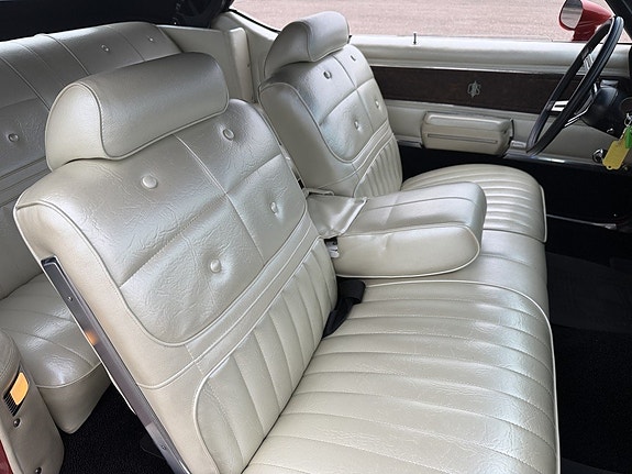 Oldsmobile Cutlass 29 of 30