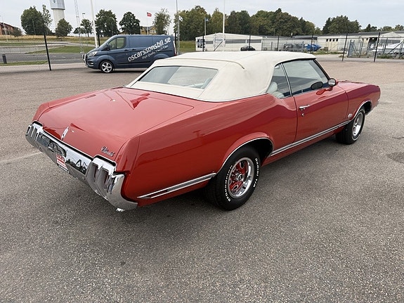 Oldsmobile Cutlass 3 of 30