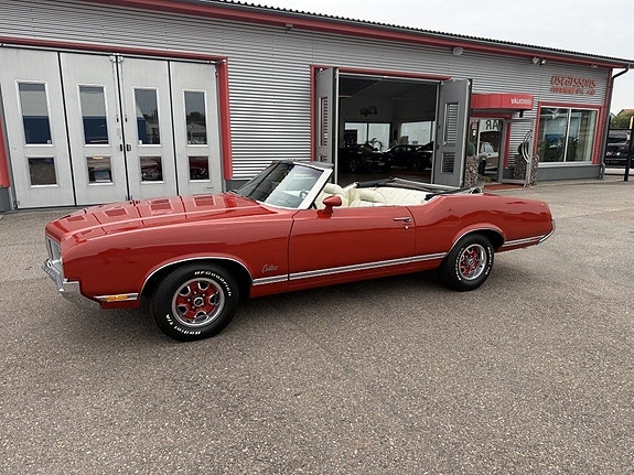 Oldsmobile Cutlass 6 of 30