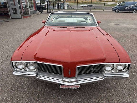 Oldsmobile Cutlass 10 of 30