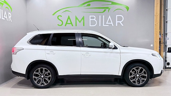 Mitsubishi Outlander 2 of 20
