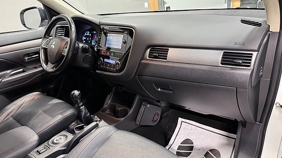 Mitsubishi Outlander 12 of 20