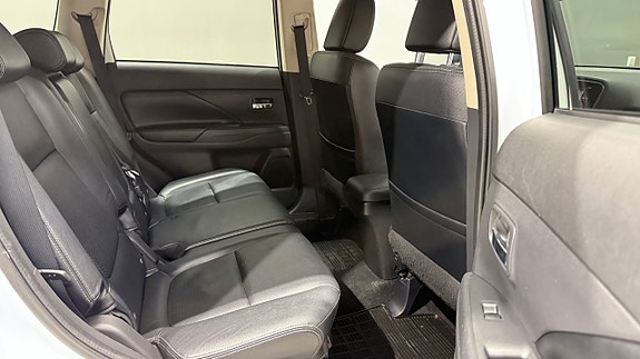 Mitsubishi Outlander 14 of 20