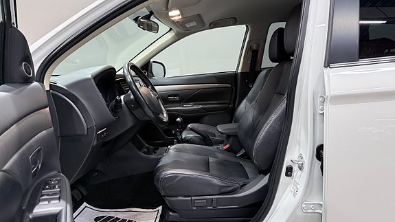 Mitsubishi Outlander 9 of 20