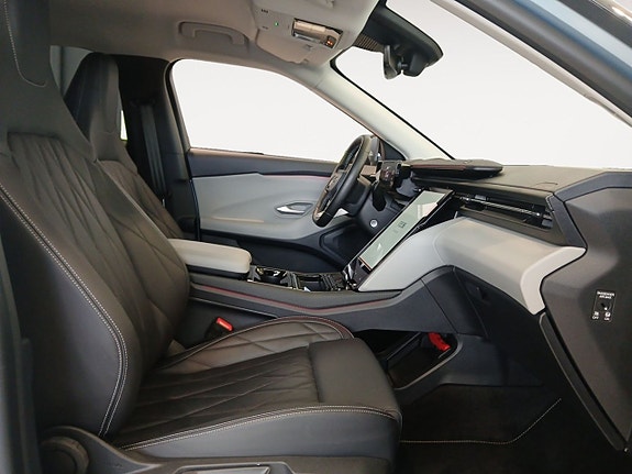 Ford Explorer 15 of 20