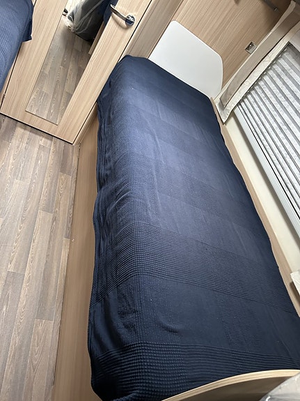 Bürstner Nexxo 720 Låga Långbäddar & Toa bak 1 ägare 14 of 21